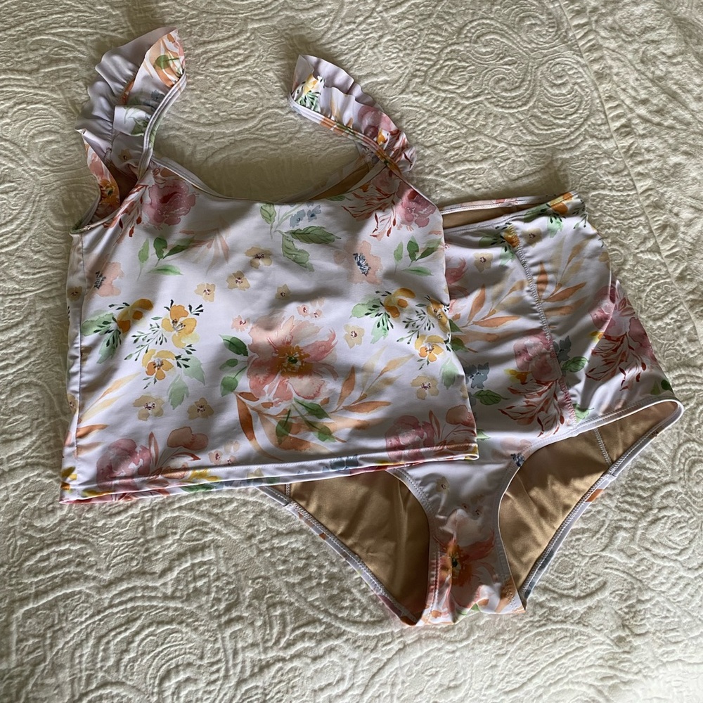 Kortni jeane swim set size medium
